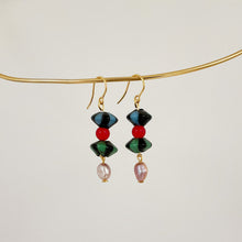 Load image into Gallery viewer, Boucles D’oreilles Striped Crystal Earrings