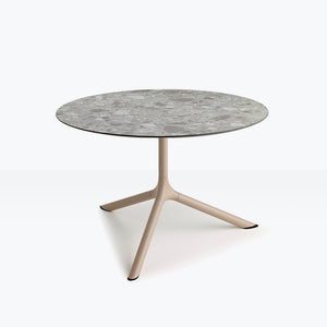 Tripé Outdoor Coffee Table