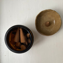 Load image into Gallery viewer, Rose &amp; Bergamot Incense Cones