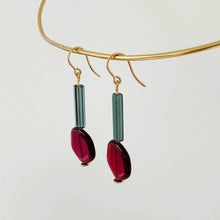 Load image into Gallery viewer, Boucles D’oreilles Purple Crystal Earrings