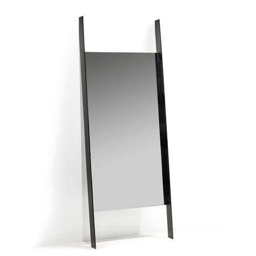 Mirror 02 By Bea Mombaers