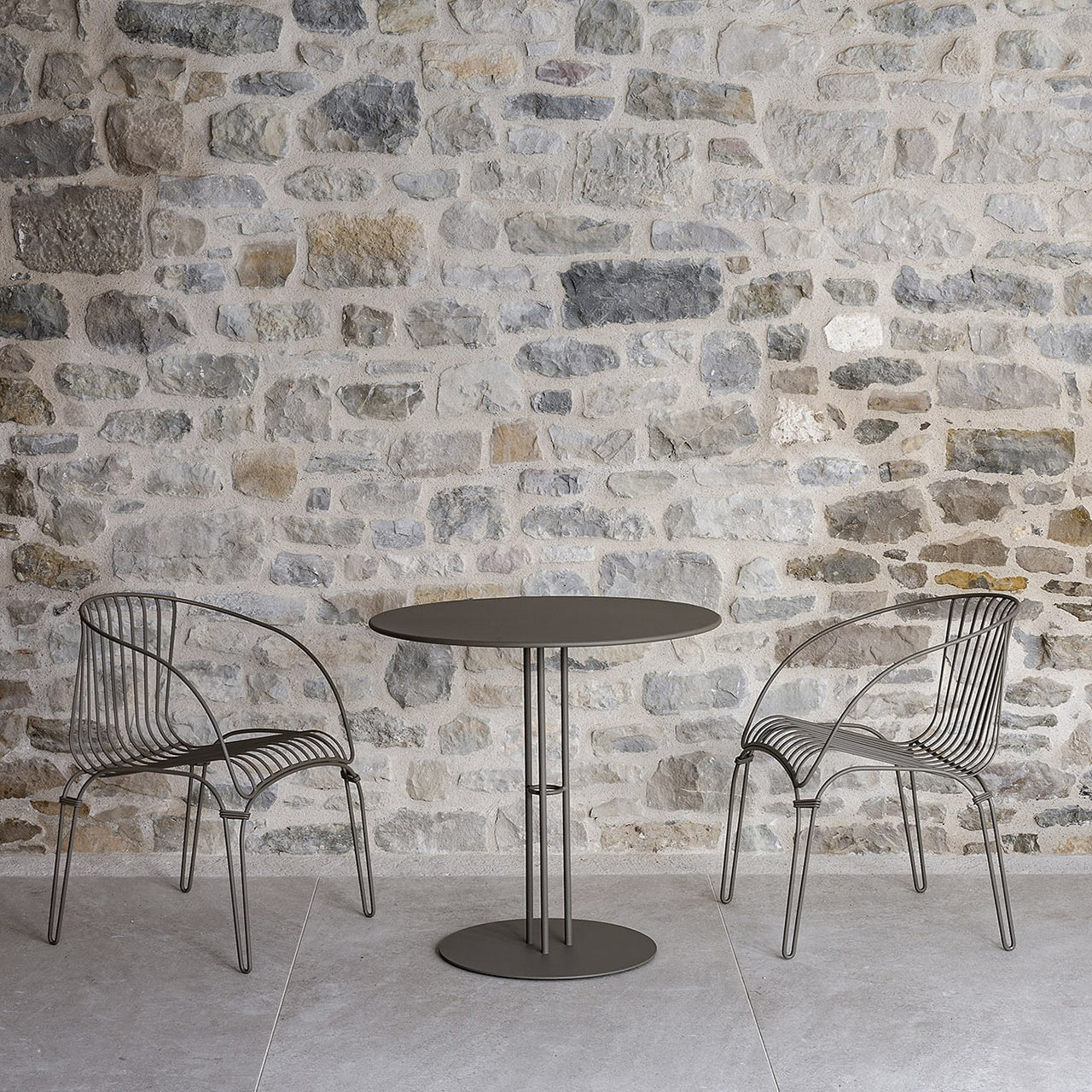 Mediterranean outdoor clearance dining table