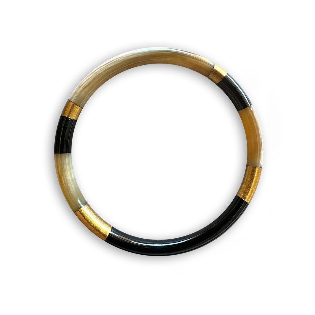 Lacquered Buffalo Horn Bangle – Black Gold
