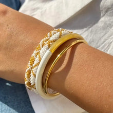 Load image into Gallery viewer, Lacquered Buffalo Horn Bangle – White