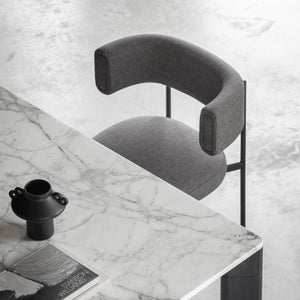 Amelie P M Chair
