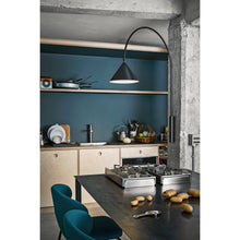 Load image into Gallery viewer, Ozz Wall Lamp