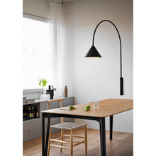 Load image into Gallery viewer, Ozz Wall Lamp
