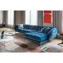 Load image into Gallery viewer, Saba New York Chaise Sofa
