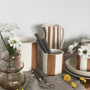 Set Of 4 Brown Pots