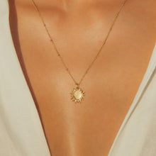 Load image into Gallery viewer, Solea Necklace