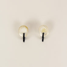 Load image into Gallery viewer, Cotton Horn Earrings