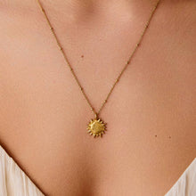 Load image into Gallery viewer, Solea Necklace