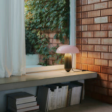 Load image into Gallery viewer, Gambosa Table Lamp