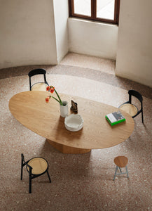 Monoplauto Oval Dining Table