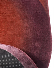 Load image into Gallery viewer, Oval Optical Rug in Rust Red