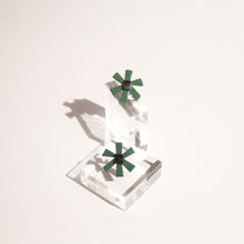 Load image into Gallery viewer, Clé Verde Earrings