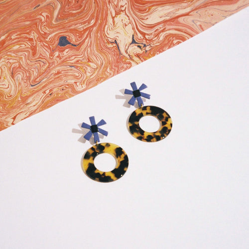 Note Tortoise Earrings