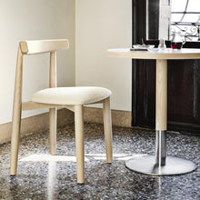 Load image into Gallery viewer, Bold Claretta Chair