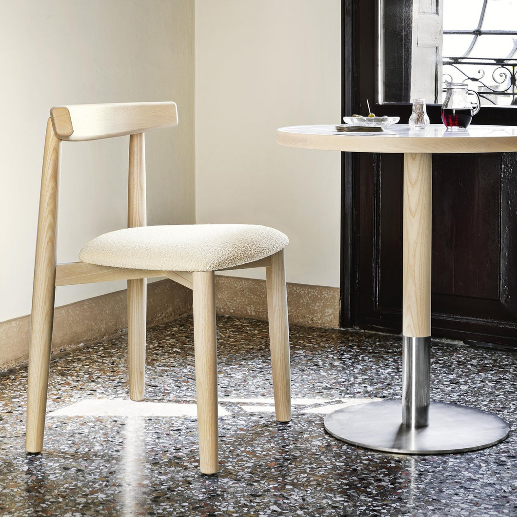Bold Claretta Chair