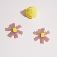 Load image into Gallery viewer, Son Lilac Earrings