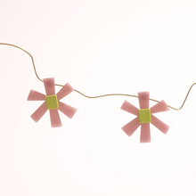 Load image into Gallery viewer, Son Lilac Earrings