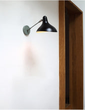 Load image into Gallery viewer, Mantis BS5 Wall Light