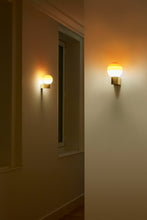 Load image into Gallery viewer, Dipping Horizontal Wall Light